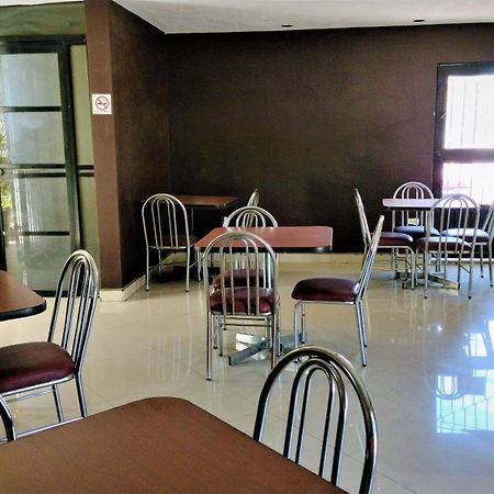 Laguna Inn Torreón Екстериор снимка