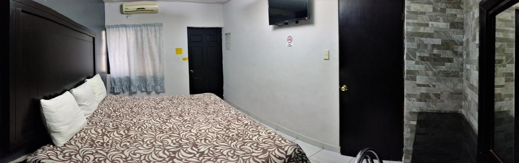 Laguna Inn Torreón Екстериор снимка