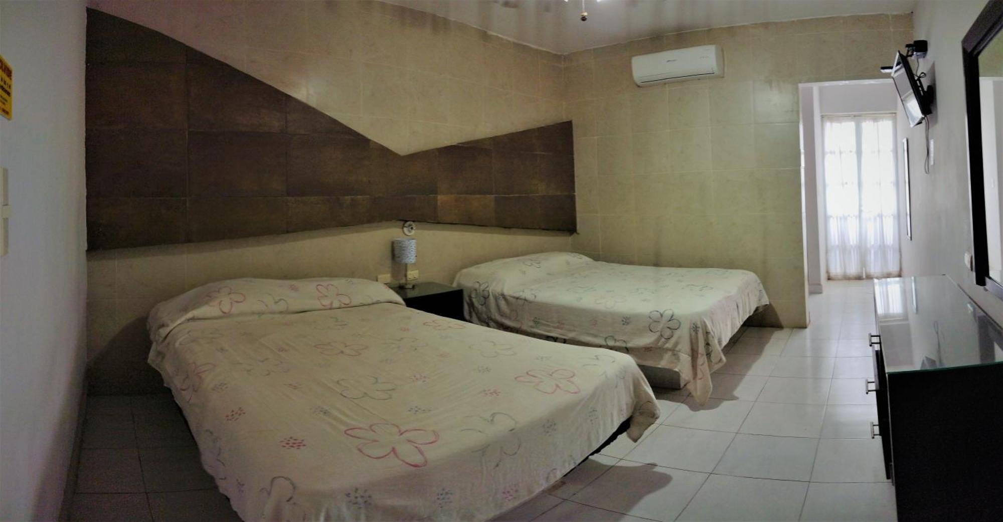 Laguna Inn Torreón Екстериор снимка