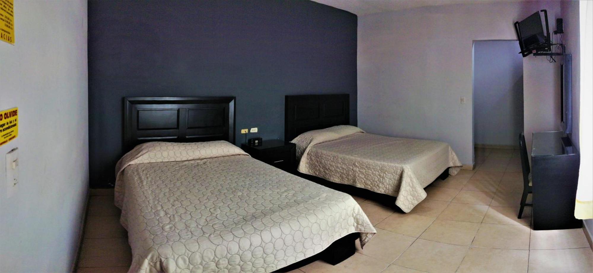 Laguna Inn Torreón Екстериор снимка
